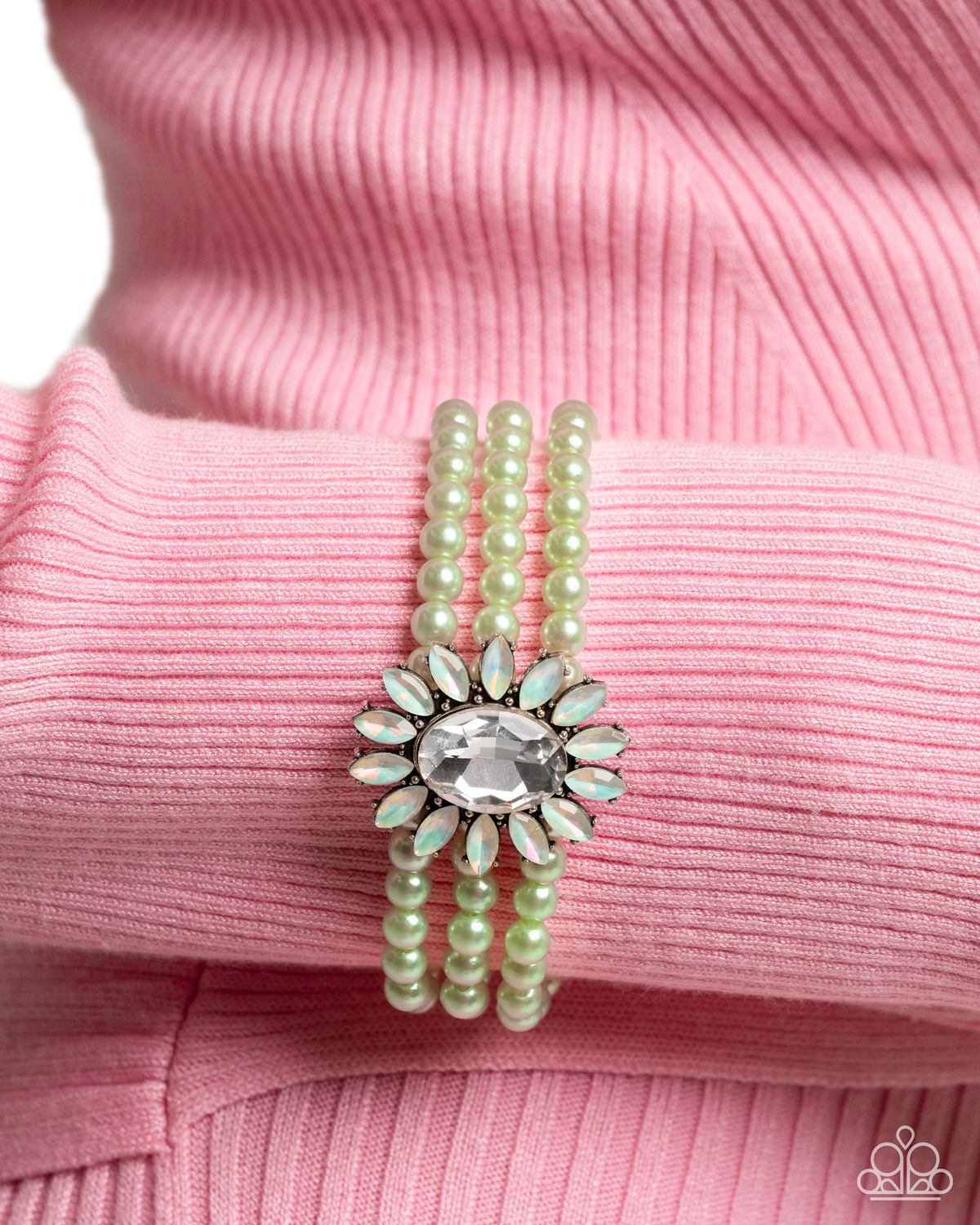 Conscious Chic - Complete Look