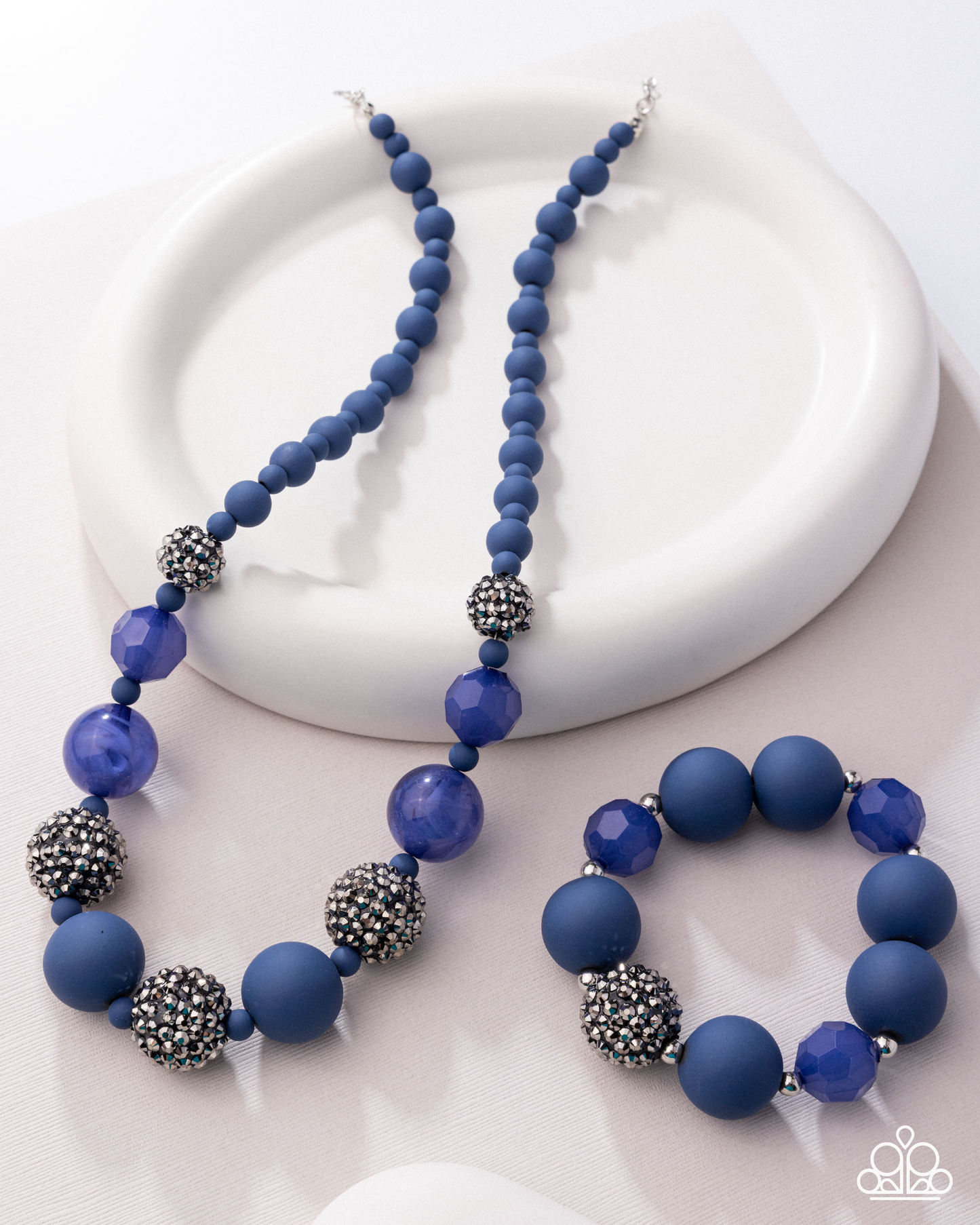 Hematite Hallmark - Complete Look